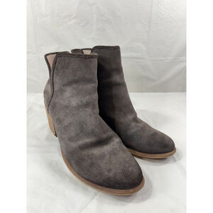 Hinge Gray Suede Ankle Boots Women's Size 10M